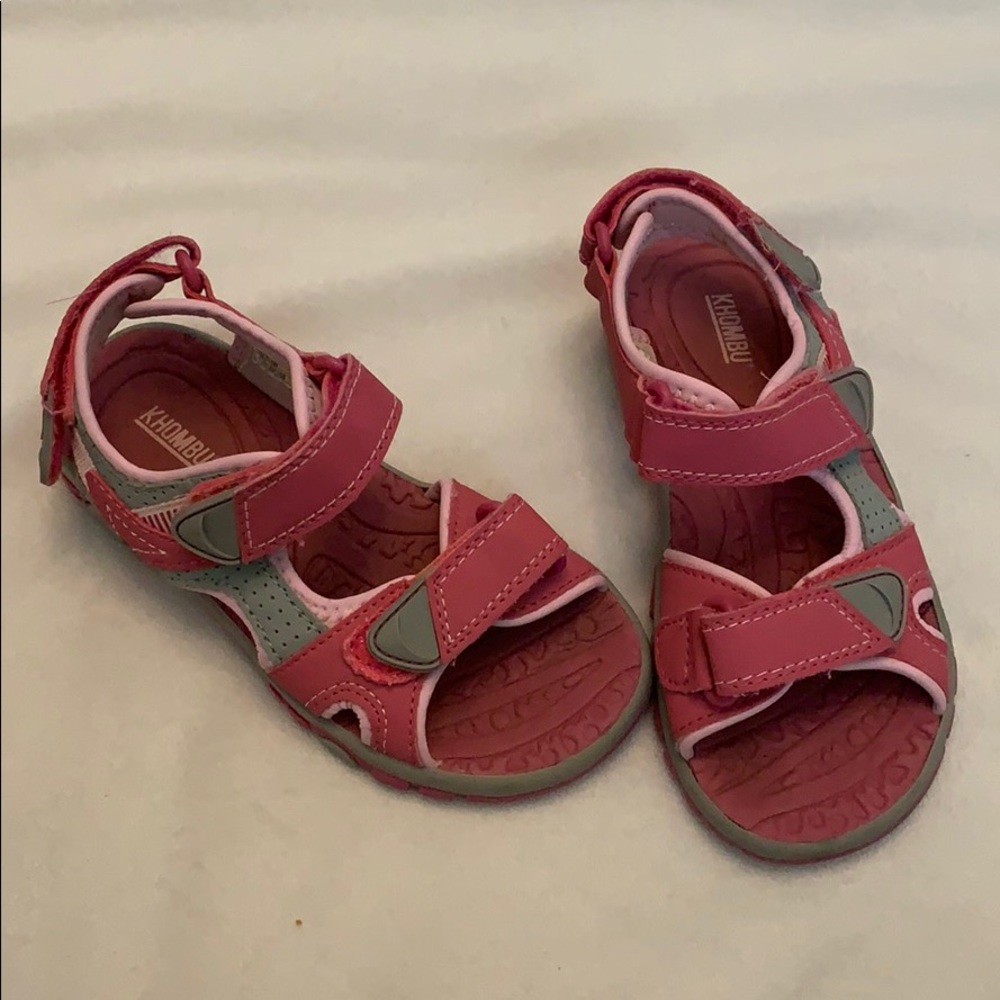Khombu Lilly adjustable pink girls river sandals